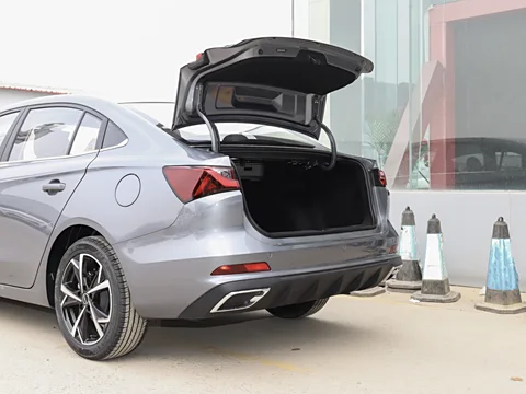 Used Roewe i5 by SAIC Motor: A Reliable and Affordable Sedan