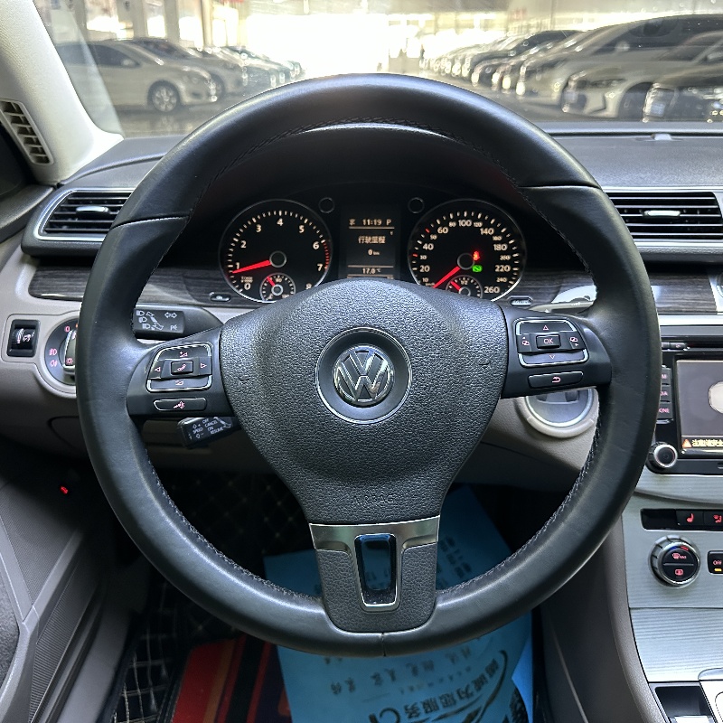 2012 Volkswagen Magotan 2.0T Supreme Edition: A Classic Midsize Sedan with Power and Prestige