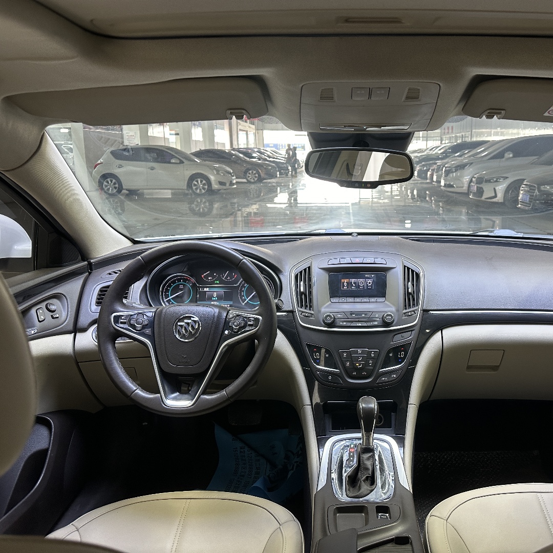 2015 Buick Regal: A Reliable and Stylish Midsize Sedan for Smart Buyers