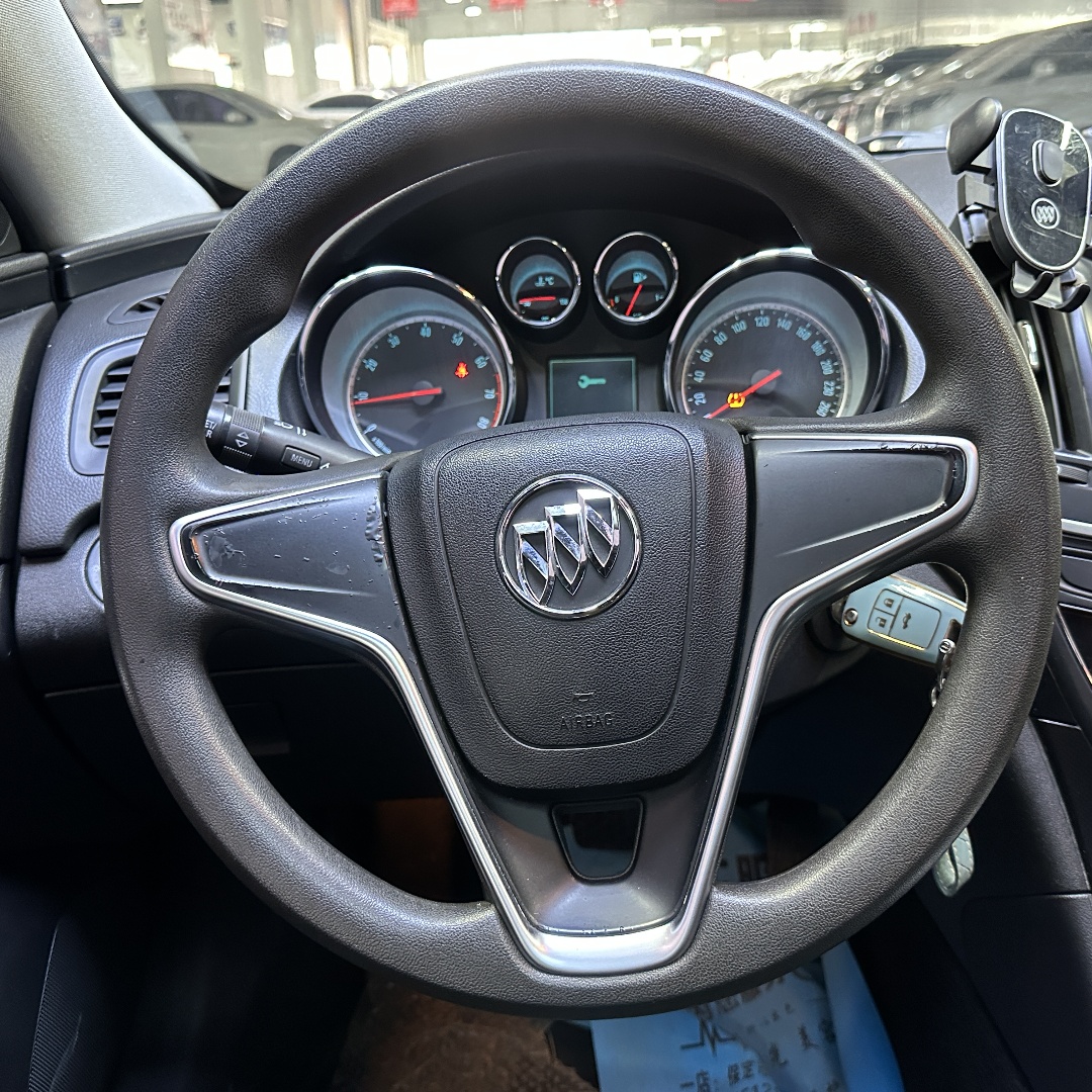 2017 Buick Regal: A Sophisticated and Reliable Midsize Sedan for Smart Buyers