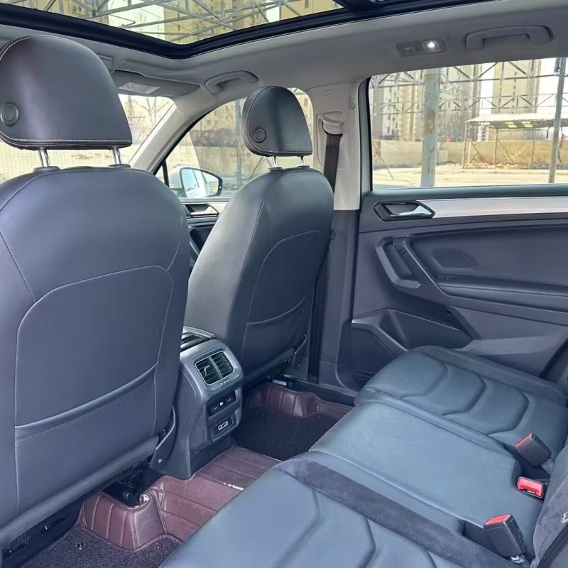 2017 Volkswagen Tiguan L 380TSI: A Powerful and Reliable SUV for Adventurous Drivers