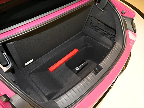 Xiaomi SU7: Revolutionizing Electric Vehicles with Unmatched Performance and Technology