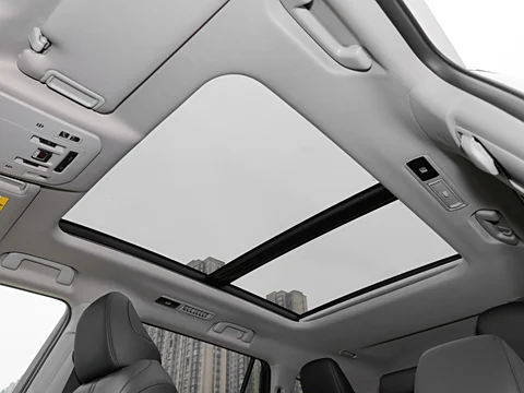Toyota Highlander – The Ultimate Family SUV with Advanced Features