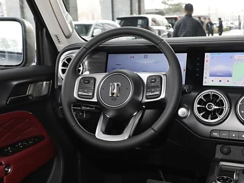 Tank 300 Off-Road SUV - Luxury Interior, Triple Locking Diffs