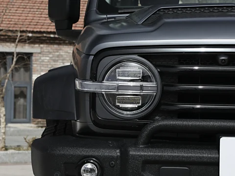 Tank 300 Off-Road SUV - Luxury Interior, Triple Locking Diffs