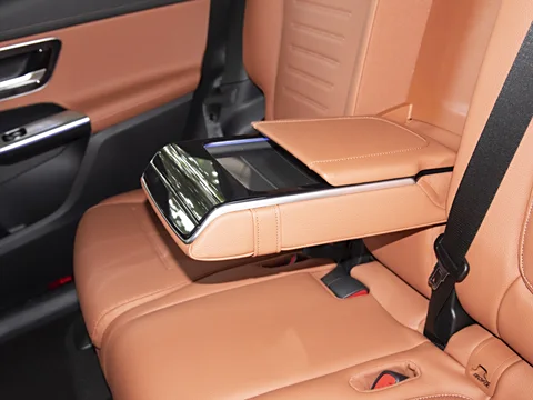 2025 Mercedes-Benz GLC 300 4MATIC SUV – Redesigned Luxury Interior