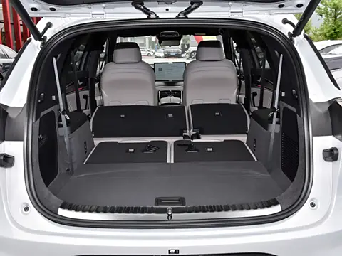 BYD Tang DM-p Glory Edition / War God Edition: Unmatched Performance and Luxury in a Plug-in Hybrid SUV