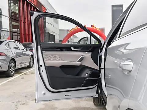 BYD Tang DM-p Glory Edition / War God Edition: Unmatched Performance and Luxury in a Plug-in Hybrid SUV