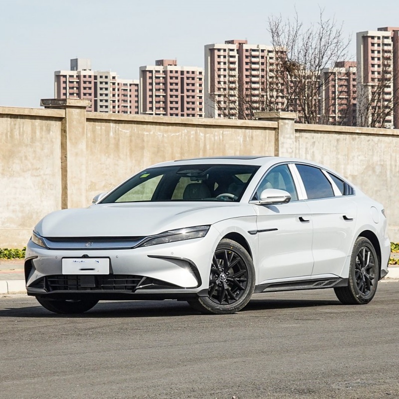 The 2025 BYD Han DM-i sets new benchmarks in the automotive industry by combining cutting-edge plug-in hybrid technology with premium craftsmanship. This model offers an optimal balance between electr