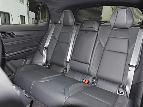  Used Lynk & Co 01