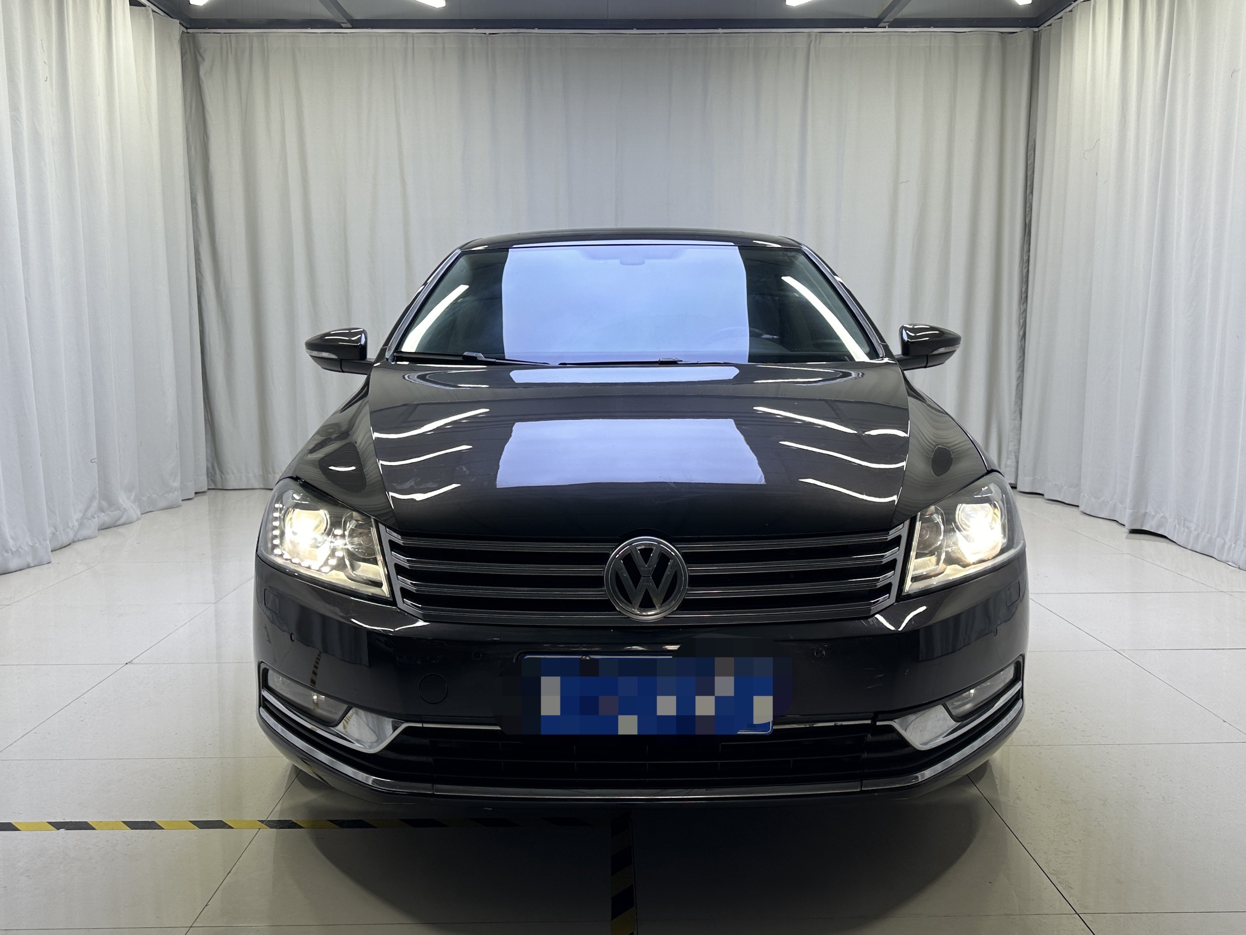  2012 Volkswagen Magotan 2.0T